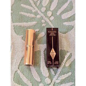 Charlotte Tilbury Lipstick Night Crimson Kissing Fallen From the Lipstick Tree